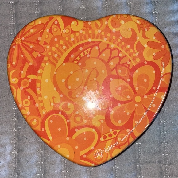 Brighton Heart Tin Gift Box - Picture 2 of 4